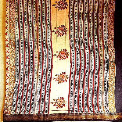 Red Floral Handblock Printed Maheshwari Silk Saree Red Floral Handblock Printed Maheshwari Silk Saree