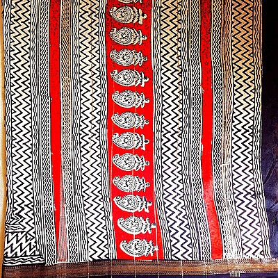 Black & Cream Handblock Printed Maheshwari Silk Saree Black & Cream Handblock Printed Maheshwari Silk Saree