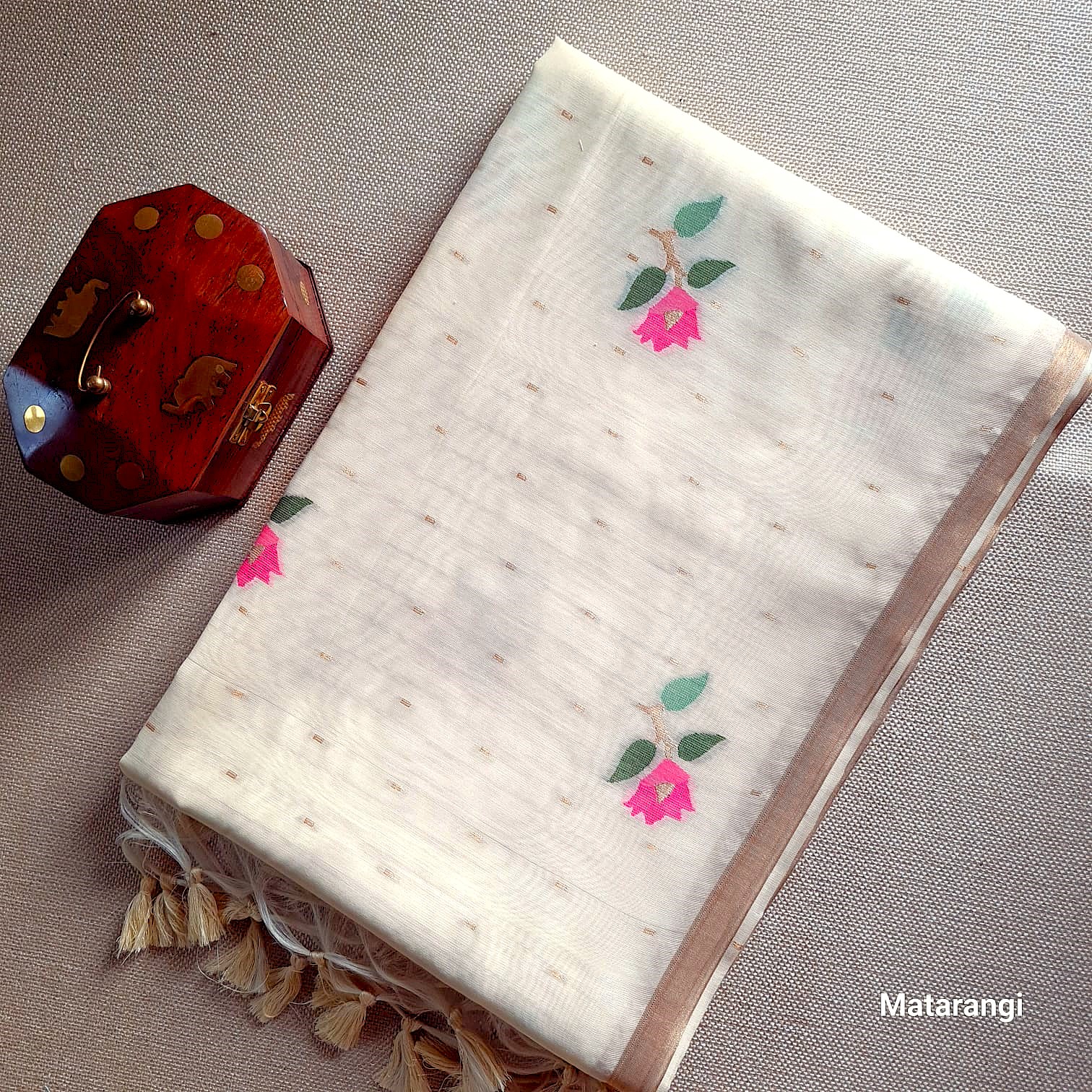 Matarangi Cream Jamdani Silk Cotton Saree