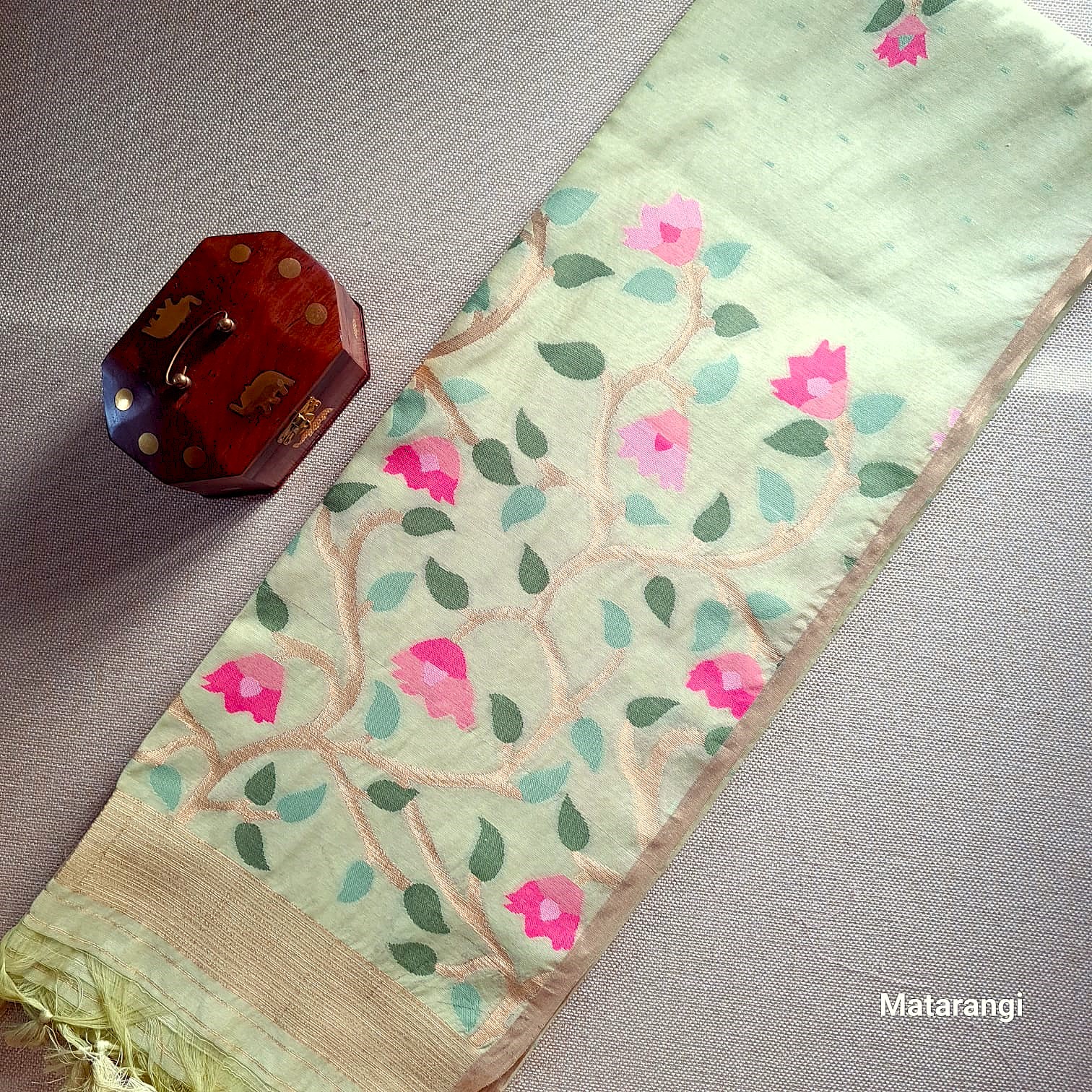 Matarangi Pastel Green Jamdani Silk Cotton Saree Matarangi Pastel Green Jamdani Silk Cotton Saree