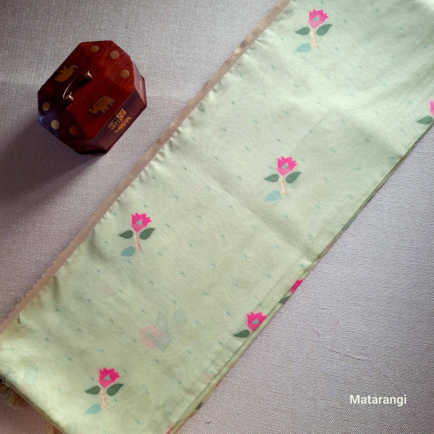 Matarangi Pastel Green Jamdani Silk Cotton Saree Matarangi Pastel Green Jamdani Silk Cotton Saree