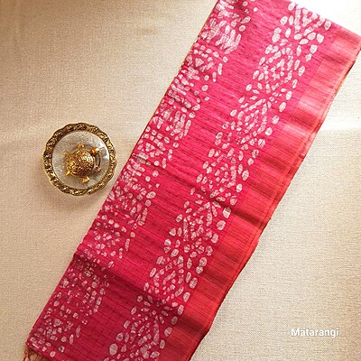 Matarangi Red and Pale Mauve Semi Tussar Batik Print saree Matarangi Red and Pale Mauve Semi Tussar Batik Print saree