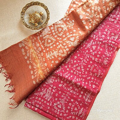Matarangi Red and Pale Mauve Semi Tussar Batik Print saree Matarangi Red and Pale Mauve Semi Tussar Batik Print saree
