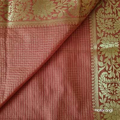 Pink Pure Georgette Sari with gold zari weave Pink Pure Georgette Sari with gold zari weave