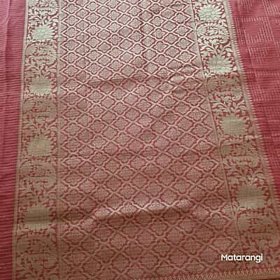 Pink Pure Georgette Sari with gold zari weave Pink Pure Georgette Sari with gold zari weave