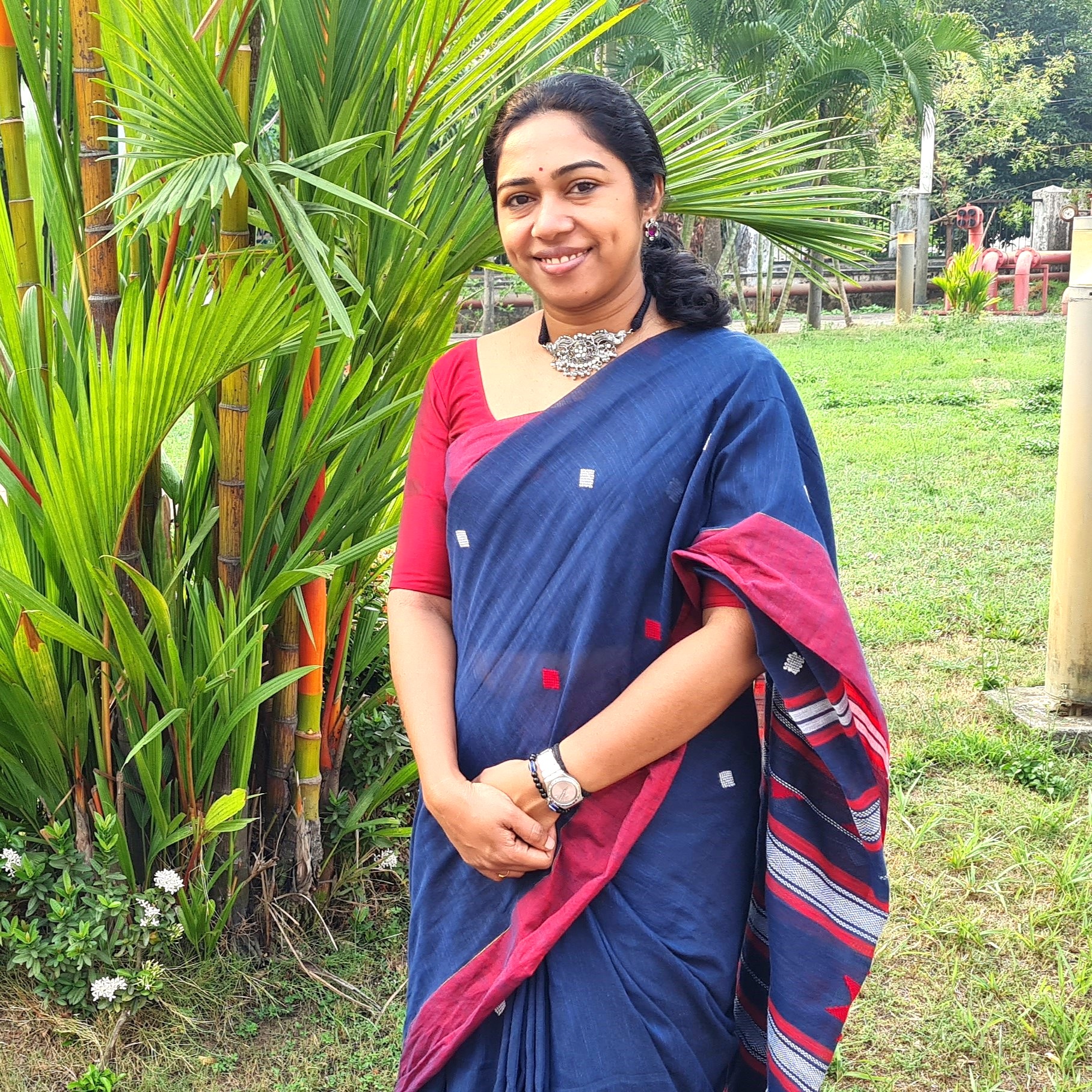 Navy Blue & Red Handloom Khadi Cotton Saree Navy Blue & Red Handloom Khadi Cotton Saree